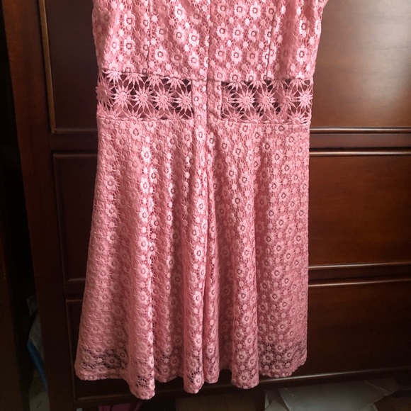 Dress - Picture 8 of 8